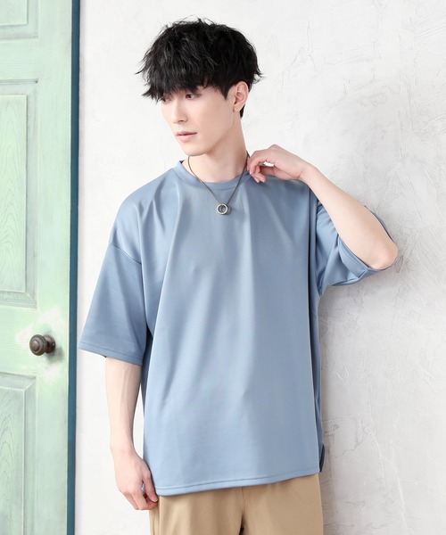 TopIsm(トップイズム)の「ワイドシルエット 接触冷感ストレッチクルーネックポンチカットソー(Tシャツ/カットソー・メンズ・ホワイト/ライトグレー/ライトブルー/ブラック/ライトピンク/グレイッシュベージュ・LL/M/L)」の6枚目の写真