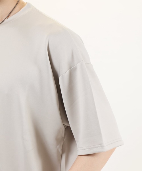 TopIsm(トップイズム)の「ワイドシルエット 接触冷感ストレッチクルーネックポンチカットソー(Tシャツ/カットソー・メンズ・ホワイト/ライトグレー/ライトブルー/ブラック/ライトピンク/グレイッシュベージュ・LL/M/L)」の17枚目の写真