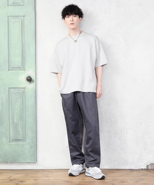TopIsm(トップイズム)の「ワイドシルエット 接触冷感ストレッチクルーネックポンチカットソー(Tシャツ/カットソー・メンズ・ホワイト/ライトグレー/ライトブルー/ブラック/ライトピンク/グレイッシュベージュ・LL/M/L)」の16枚目の写真