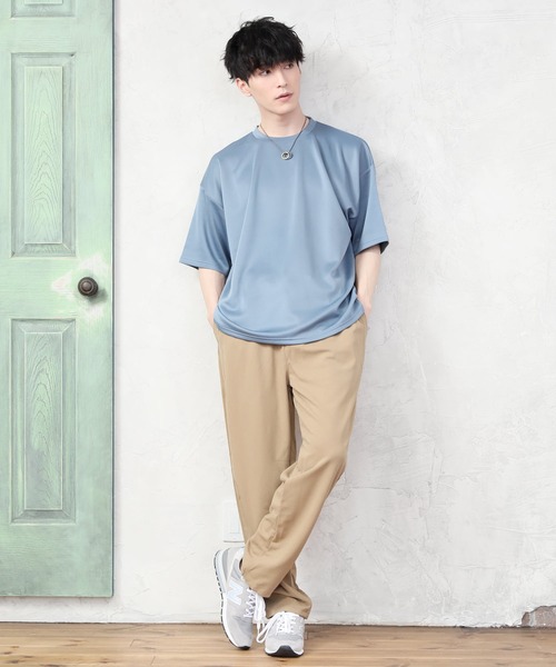 TopIsm(トップイズム)の「ワイドシルエット 接触冷感ストレッチクルーネックポンチカットソー(Tシャツ/カットソー・メンズ・ホワイト/ライトグレー/ライトブルー/ブラック/ライトピンク/グレイッシュベージュ・LL/M/L)」の7枚目の写真