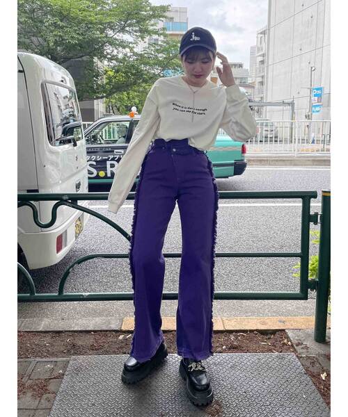 jouetie(ジュエティ)の「フリンジアシメウエストデニム(デニムパンツ・レディース・ライトブルー/ブラック/パープル・SMALL/MEDIUM)」の8枚目の写真