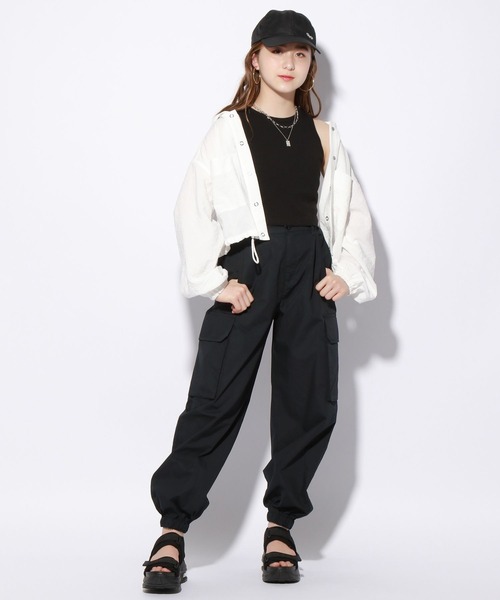 repipi armario(レピピ アルマリオ)の「エステルコットンワイドカーゴパンツ(カーゴパンツ・キッズ・ホワイト/ブラック系その他/ブルー系その他・SMALL/MEDIUM/LARGE)」の20枚目の写真