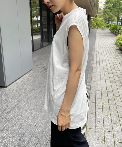 Spick & Span(スピックアンドスパン)の「≪予約≫【FLAVOR TEE /フレーバーティ】フロントロゴノースリーブTシャツ(Tシャツ/カットソー・レディース・ホワイト/ブラック/ピンク・FREE)」の5枚目の写真