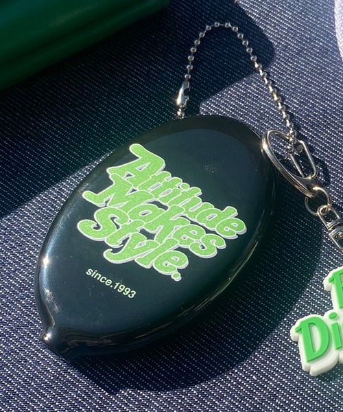 SPINNS(スピンズ)の「イラストロゴ ラバーコインケース(コインケース・レディース・A/B/C/D/E・ONESIZE)」の4枚目の写真