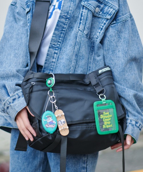 SPINNS(スピンズ)の「イラストロゴ ラバーコインケース(コインケース・レディース・A/B/C/D/E・ONESIZE)」の22枚目の写真