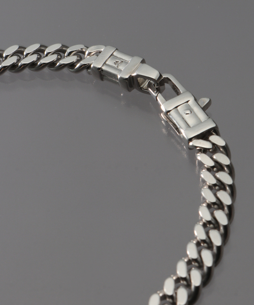 TOM WOOD（トムウッド）の「【TOM WOOD / トムウッド】CURB BRACELET L（ブレスレット・メンズ・シルバー・7）」の5枚目の写真
