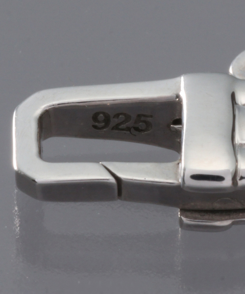 TOM WOOD（トムウッド）の「【TOM WOOD / トムウッド】CURB BRACELET L（ブレスレット・メンズ・シルバー・7）」の3枚目の写真