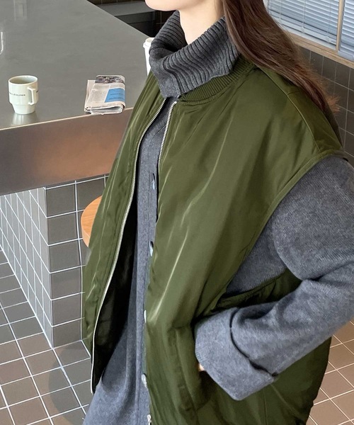 Java（ジャバ）の「《JaVa ジャバコラボ》毎日着たい！バックギャザー中綿ミリタリーベスト（ダウンベスト・レディース・ブラック/カーキ/モカ/ベージュ系その他・MEDIUM/LARGE/X-LARGE）」の13枚目の写真