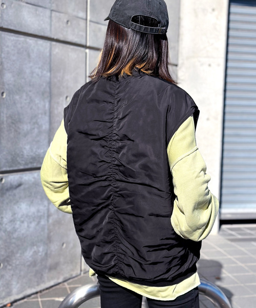 Java（ジャバ）の「《JaVa ジャバコラボ》毎日着たい！バックギャザー中綿ミリタリーベスト（ダウンベスト・レディース・ブラック/カーキ/モカ/ベージュ系その他・MEDIUM/LARGE/X-LARGE）」の16枚目の写真