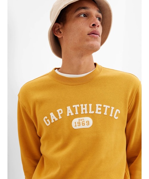 GAP（ギャップ）の「ヴィンテージ ソフトGAPロゴ アスレチックグラフィック スウェット（スウェット・メンズ・ネイビー/イエロー/ホワイト系その他/ブラウン系その他・S/M/L/XL/XS）」の4枚目の写真