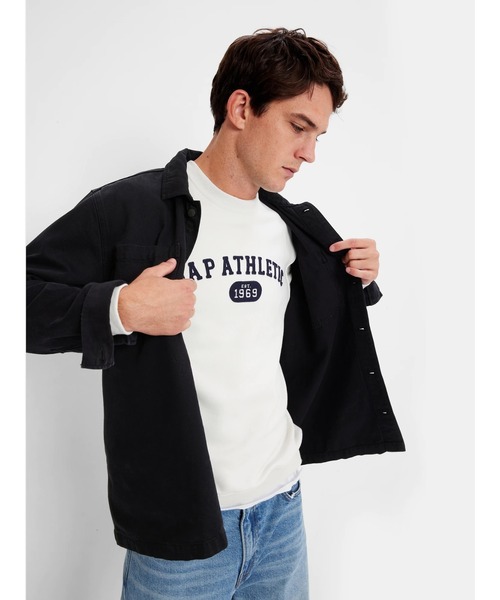 GAP（ギャップ）の「ヴィンテージ ソフトGAPロゴ アスレチックグラフィック スウェット（スウェット・メンズ・ネイビー/イエロー/ホワイト系その他/ブラウン系その他・S/M/L/XL/XS）」の16枚目の写真