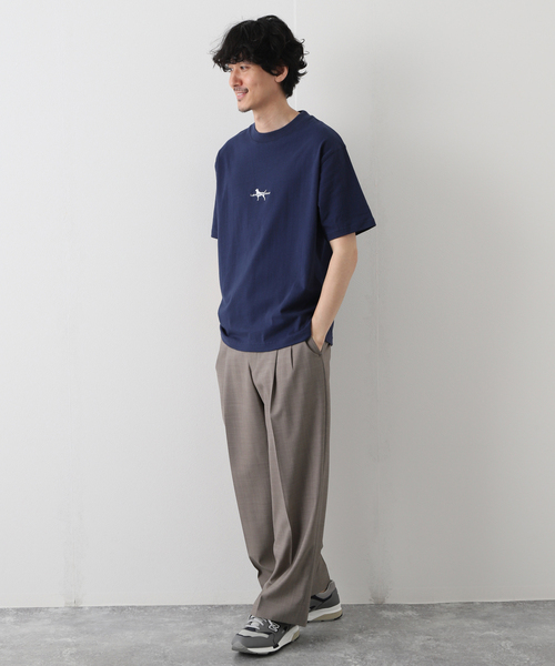 417 EDIFICE(フォーワンセブンエディフィス)の「【Labrador Retriever / ラブラドールリトリーバー】MINI LOGO EMBROIDERY Tシャツ(Tシャツ/カットソー・メンズ・ホワイト/ネイビー/グレー/グリーン・MEDIUM/LARGE)」の5枚目の写真
