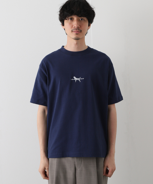 417 EDIFICE(フォーワンセブンエディフィス)の「【Labrador Retriever / ラブラドールリトリーバー】MINI LOGO EMBROIDERY Tシャツ(Tシャツ/カットソー・メンズ・ホワイト/ネイビー/グレー/グリーン・MEDIUM/LARGE)」の6枚目の写真