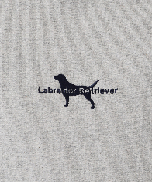 417 EDIFICE(フォーワンセブンエディフィス)の「【Labrador Retriever / ラブラドールリトリーバー】MINI LOGO EMBROIDERY Tシャツ(Tシャツ/カットソー・メンズ・ホワイト/ネイビー/グレー/グリーン・MEDIUM/LARGE)」の15枚目の写真