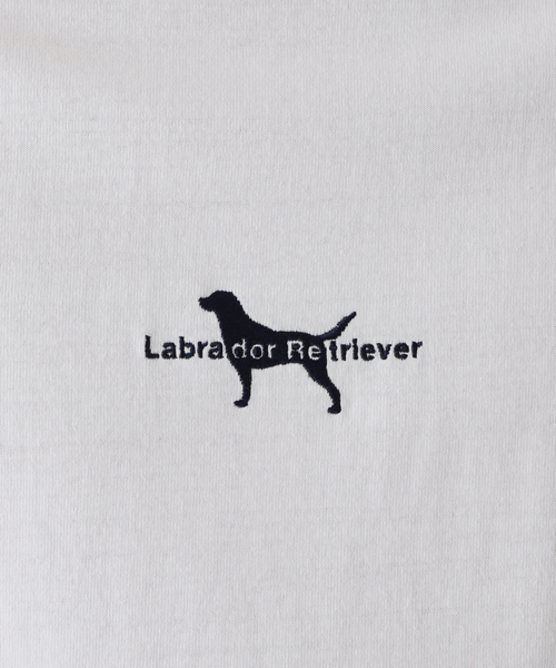417 EDIFICE(フォーワンセブンエディフィス)の「【Labrador Retriever / ラブラドールリトリーバー】MINI LOGO EMBROIDERY Tシャツ(Tシャツ/カットソー・メンズ・ホワイト/ネイビー/グレー/グリーン・MEDIUM/LARGE)」の16枚目の写真