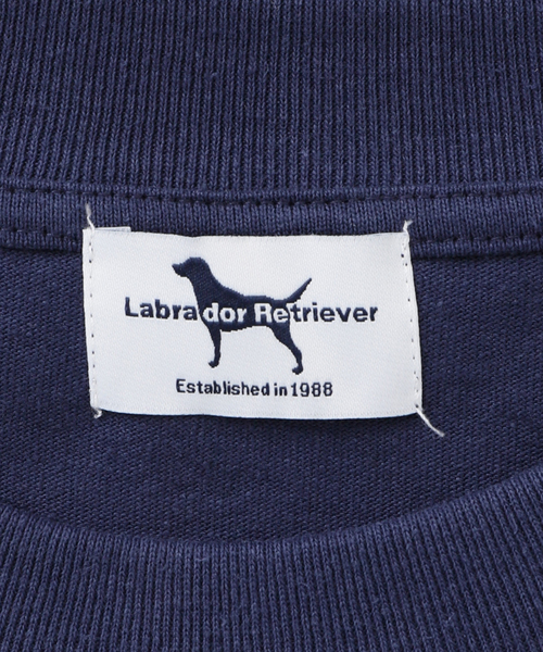 417 EDIFICE(フォーワンセブンエディフィス)の「【Labrador Retriever / ラブラドールリトリーバー】MINI LOGO EMBROIDERY Tシャツ(Tシャツ/カットソー・メンズ・ホワイト/ネイビー/グレー/グリーン・MEDIUM/LARGE)」の19枚目の写真