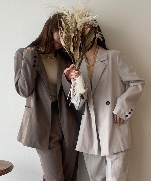 JUNOAH（ジュノア）の「ジャケットスラックスセットアップ（セットアップ・レディース・ブラック/ベージュ系その他/グレイッシュベージュ・MEDIUM/LARGE）」の12枚目の写真