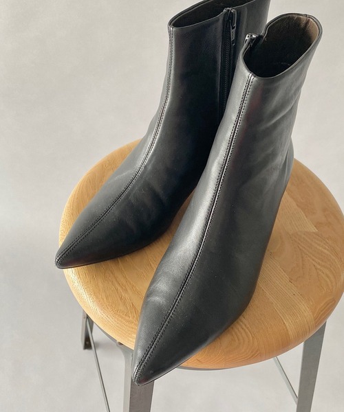 RIVE DROITE（リヴドロワ）の「レディライクな足元を演出する/ポインテッドショートブーツ（ブーツ・レディース・ブラック/グレー系その他・24.5/23.5）」の12枚目の写真