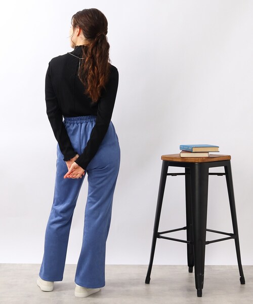 DRESKIP（ドレスキップ）の「◆【フェミニンにも、レイヤードにも活躍！】リブハイネック メロートップス（Tシャツ/カットソー・レディース・ブラック/オフホワイト/グリーン/ホワイト系3・02/03）」の14枚目の写真