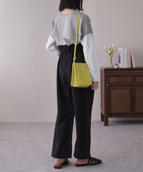 IAMUSE(アイアミューズ)の「【1枚でレイヤー風】袖ドッキングカットソー S0430【IAMUSE】(Tシャツ/カットソー・レディース・ブラウン/ブラック/ブラック系/ホワイト系/グレー・FREE)」の6枚目の写真