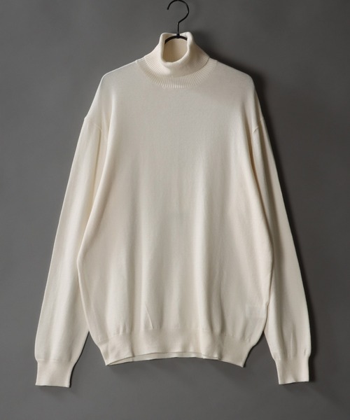 SITRY（シトリー）の「middle gauge turtleneck sweater/ミドルゲージ タートルネック セーター（ニット/セーター・メンズ・グレイッシュベージュ/グリーン/ライトグレー/ブラウン/ブラック/オフホワイト/ブルーグリーン/チャコールグレー・L/M）」の2枚目の写真