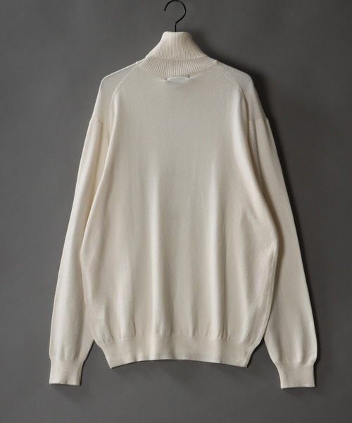 SITRY（シトリー）の「middle gauge turtleneck sweater/ミドルゲージ タートルネック セーター（ニット/セーター・メンズ・グレイッシュベージュ/グリーン/ライトグレー/ブラウン/ブラック/オフホワイト/ブルーグリーン/チャコールグレー・L/M）」の12枚目の写真