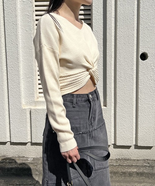 Jewelobe（ジュエローブ）の「フロントノットクロップドニット（ニット/セーター・レディース・ブラック/アイボリー/グリーン/ホワイト・FREE）」の9枚目の写真