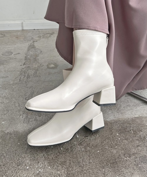 Futier land(フューティアランド)の「スクエアトゥオーバーヒールブーツ(ブーツ・レディース・キャメル/ブラウン/ブラック/アイボリー/グレイッシュベージュ・36/37/38/39/40)」の1枚目の写真