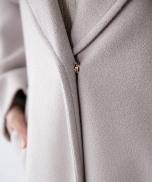 M.deux（エムドゥ）の「ビッグカラーコート（チェスターコート・レディース・ブラック/その他/グレイッシュベージュ・MEDIUM）」の12枚目の写真