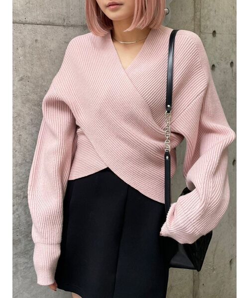 EMODA（エモダ）の「ワイドクロスニット（ニット/セーター・レディース・ピンク/ブラック/アイボリー・FREE）」の6枚目の写真