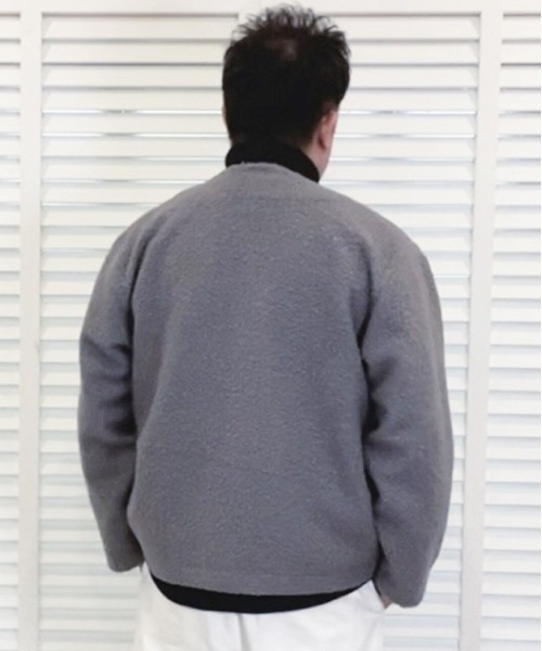 Alil(アリル)の「【Alil】アリル ボア Vネック ブルゾン カーディガン 大人カジュアル(ブルゾン・メンズ・グレイッシュベージュ/チャコールグレー/ブラック・LARGE/SMALL/MEDIUM)」の9枚目の写真