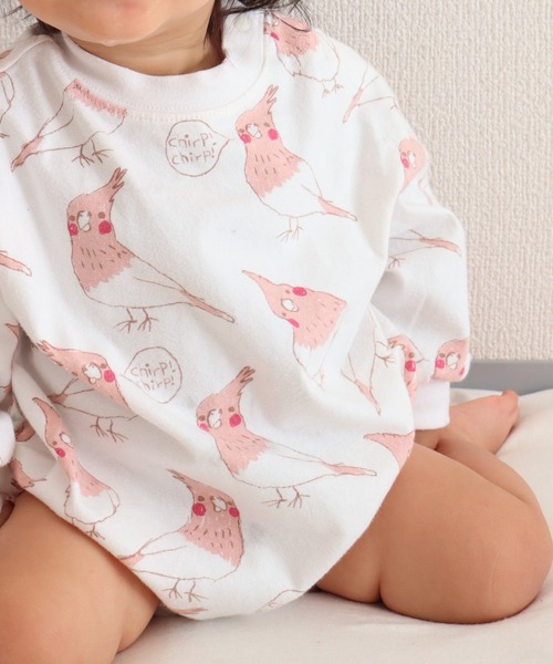 MAKE YOUR DAY（メイクユアデイ）の「インコ総柄ロンパース（ロンパース・キッズ・ベージュ/ライトグレー/オフホワイト・70/80）」の2枚目の写真