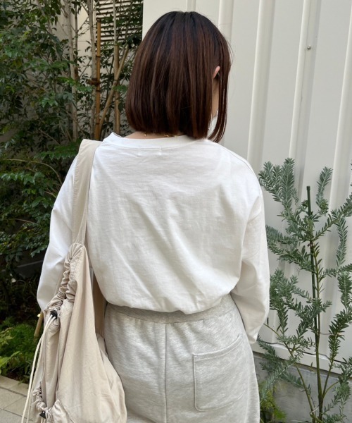 nemne store（ネンネストア）の「【低身長用サイズあり】アソート刺繍・プリントロンT（Tシャツ/カットソー・レディース・オフホワイト/ブルー/ホワイト系その他/オートミール・SMALL/MEDIUM）」の6枚目の写真