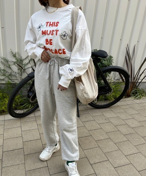 nemne store（ネンネストア）の「【低身長用サイズあり】アソート刺繍・プリントロンT（Tシャツ/カットソー・レディース・オフホワイト/ブルー/ホワイト系その他/オートミール・SMALL/MEDIUM）」の5枚目の写真