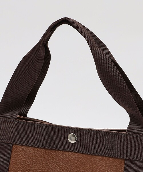 SHIPS（シップス）の「*SHIPS: Synthetic Leather トート バッグ ミッドサイズ（エコバッグ/サブバッグ・メンズ・ブラック/オリーブ/ブラウン/ネイビー・ONE SIZE）」の13枚目の写真