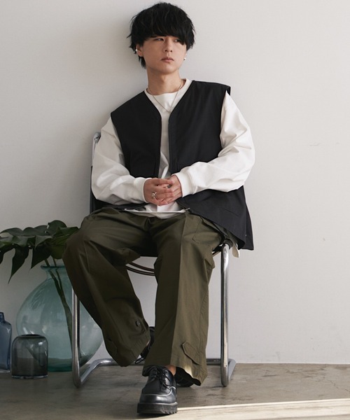 WYM LIDNM（ウィム バイ リドム）の「MILITARY ZIP SIDE SLIT VEST