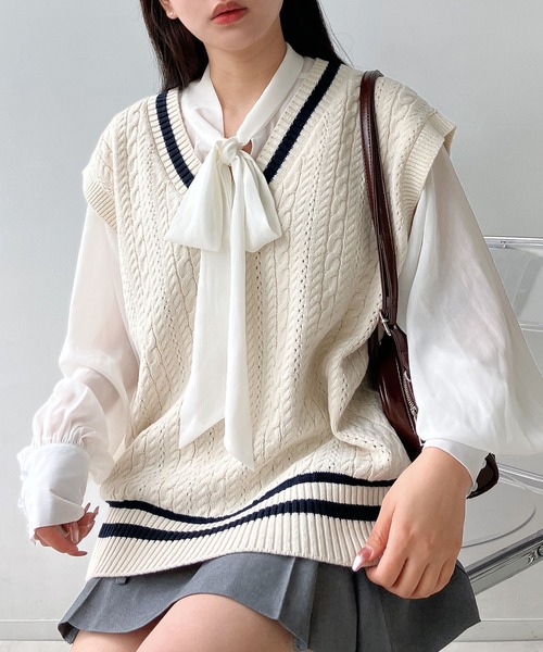 AS KNOW AS plus（アズノゥアズプラス）の「○ケーブルチルデンベスト（ベスト・レディース・アイボリー/ブルー/グリーン/スミクロ/ネイビー系/ホワイト系/グリーン系/ベージュ系1/アイボリー系1/ネイビー系1/アイボリー系2/ネイビー系2/グリーン系2/ホワイト系3/ネイビー系3/グリーン系3・FREE）」の8枚目の写真