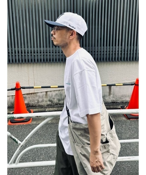 PLUS ONE(プラスワン)の「【PLUS ONE】PLワンルームショルダーバッグ(ショルダーバッグ・メンズ・ブラック/ライトベージュ・ONE SIZE)」の8枚目の写真