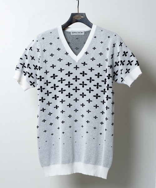 Buffalo Bobs（バッファローボブズ）の「SHIPPO(シッポウ)モノグラム Vネック 半袖ニット（ニット/セーター・メンズ・ホワイト/ネイビー/ブラック・1-2/2-3）」の8枚目の写真