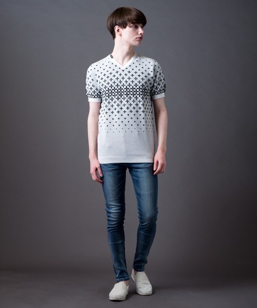 Buffalo Bobs（バッファローボブズ）の「SHIPPO(シッポウ)モノグラム Vネック 半袖ニット（ニット/セーター・メンズ・ホワイト/ネイビー/ブラック・1-2/2-3）」の9枚目の写真