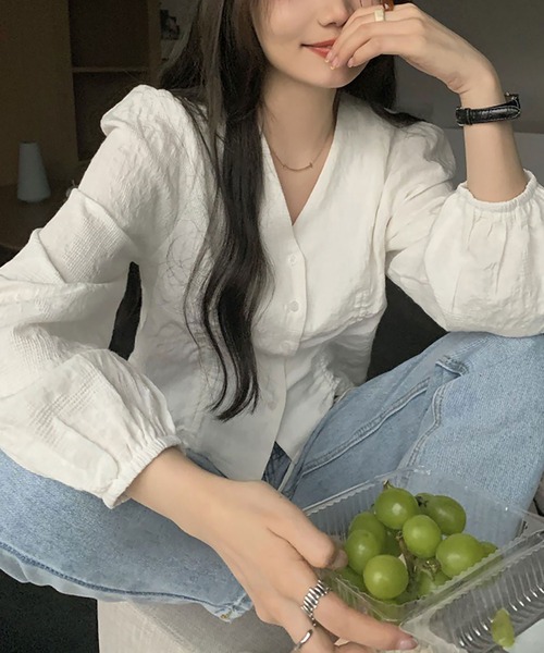 NinaetLina（ニナエリナ）の「シャーリング長袖ブラウス（シャツ/ブラウス・レディース・ホワイト/モカ・L/XL/M）」の5枚目の写真
