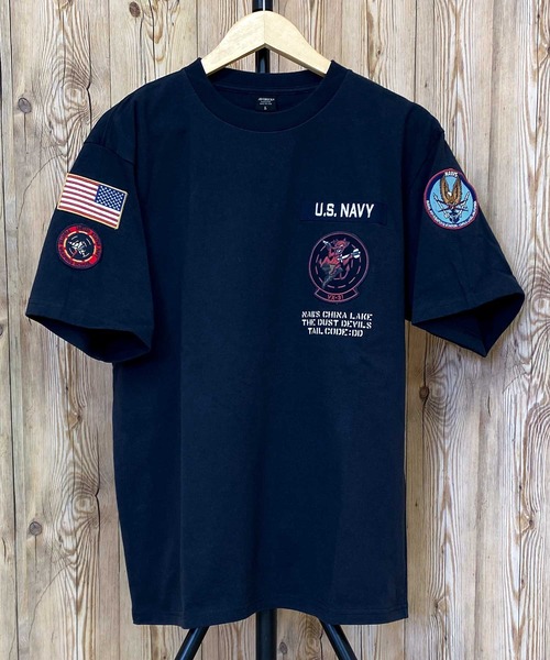 AVIREX(アヴィレックス)の「SQ, DUST DEVILS PATCH 半袖Tシャツ(Tシャツ/カットソー・メンズ・ネイビー/ブラック/セージグリーン/ホワイト・L/XL/XXL/M)」の4枚目の写真
