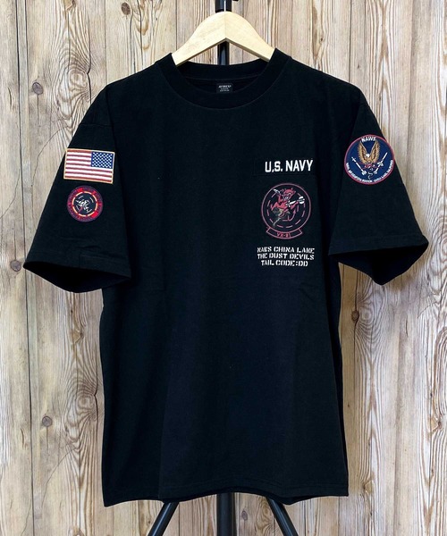 AVIREX(アヴィレックス)の「SQ, DUST DEVILS PATCH 半袖Tシャツ(Tシャツ/カットソー・メンズ・ネイビー/ブラック/セージグリーン/ホワイト・L/XL/XXL/M)」の2枚目の写真