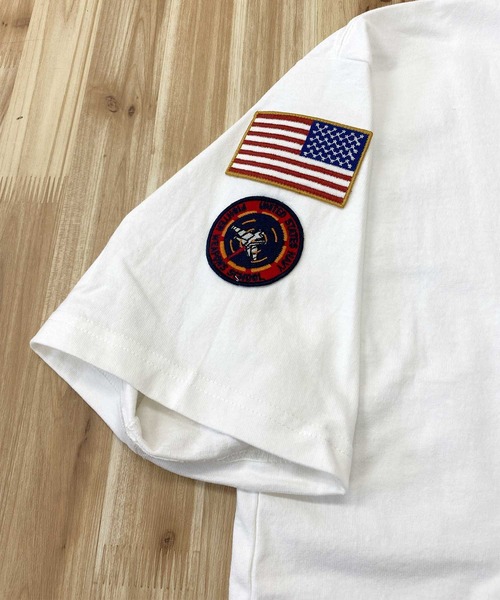 AVIREX(アヴィレックス)の「SQ, DUST DEVILS PATCH 半袖Tシャツ(Tシャツ/カットソー・メンズ・ネイビー/ブラック/セージグリーン/ホワイト・L/XL/XXL/M)」の14枚目の写真