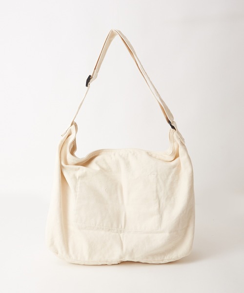 Alite cloth（アリーテクロス）の「キャンバス地ビッグショルダーバッグ（ショルダーバッグ・レディース・レッド/ホワイト/ブラック/カーキ・F）」の11枚目の写真