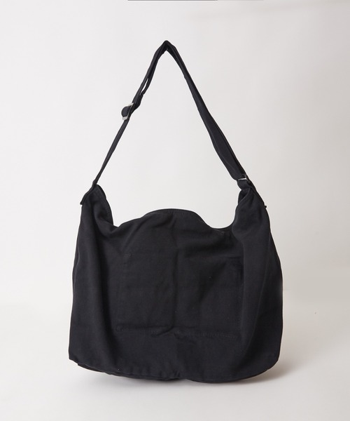 Alite cloth（アリーテクロス）の「キャンバス地ビッグショルダーバッグ（ショルダーバッグ・レディース・レッド/ホワイト/ブラック/カーキ・F）」の15枚目の写真