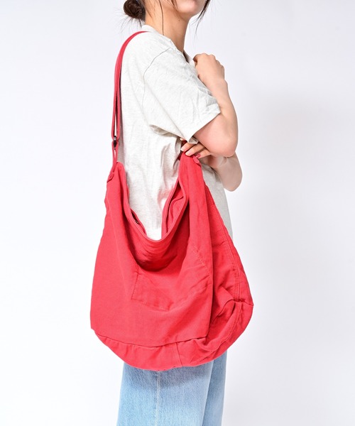 Alite cloth（アリーテクロス）の「キャンバス地ビッグショルダーバッグ（ショルダーバッグ・レディース・レッド/ホワイト/ブラック/カーキ・F）」の18枚目の写真