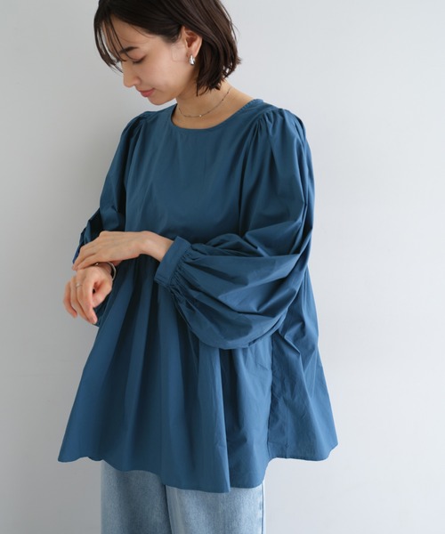 andme(アンドミー)の「タイプライターボリュームペプラムブラウス(シャツ/ブラウス・レディース・ブラック/オフホワイト/ブルー系その他/ピンク系その他/ライトブラウン・M)」の4枚目の写真