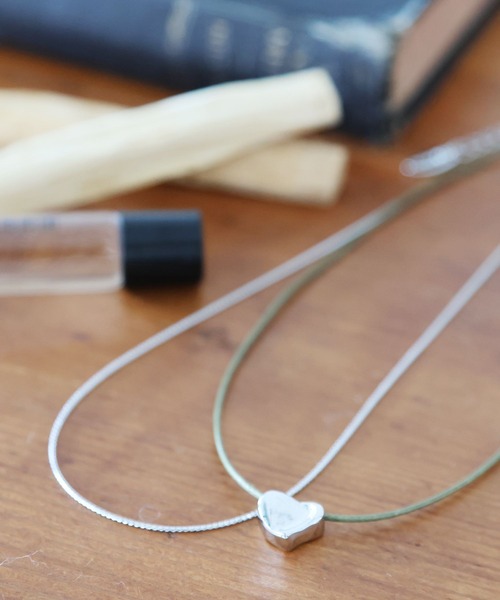 LEPSIM（レプシィム）の「コードメタル２連ネック　196689（ネックレス・レディース・ベージュ/カーキ/ブラック・ONE SIZE）」の3枚目の写真