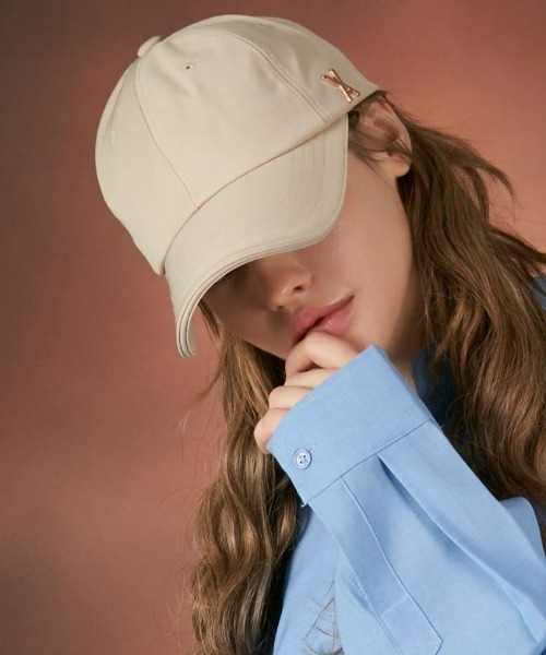 VARZAR(バザール)の「VARZAR(バザール)/Rose gold stud over fit ball cap/ローズゴールド スタッズ オーバーフィット ベースボール キャップ(キャップ・レディース・ブラック/ベージュ・FREE)」の20枚目の写真